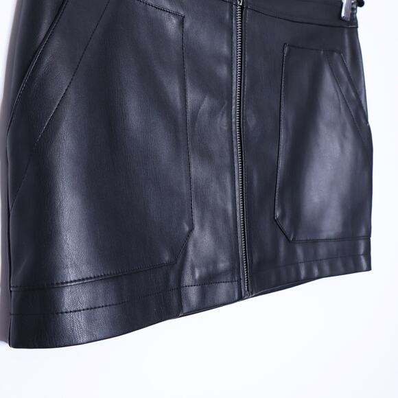 FREE PEOPLE NEW Maya Mod Vegan Mini Skirt Black Leather Front Zip Women's 6 - Picture 5 of 11